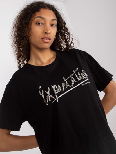 Czarny t-shirt z błyszczącym napisem - obrazek 6