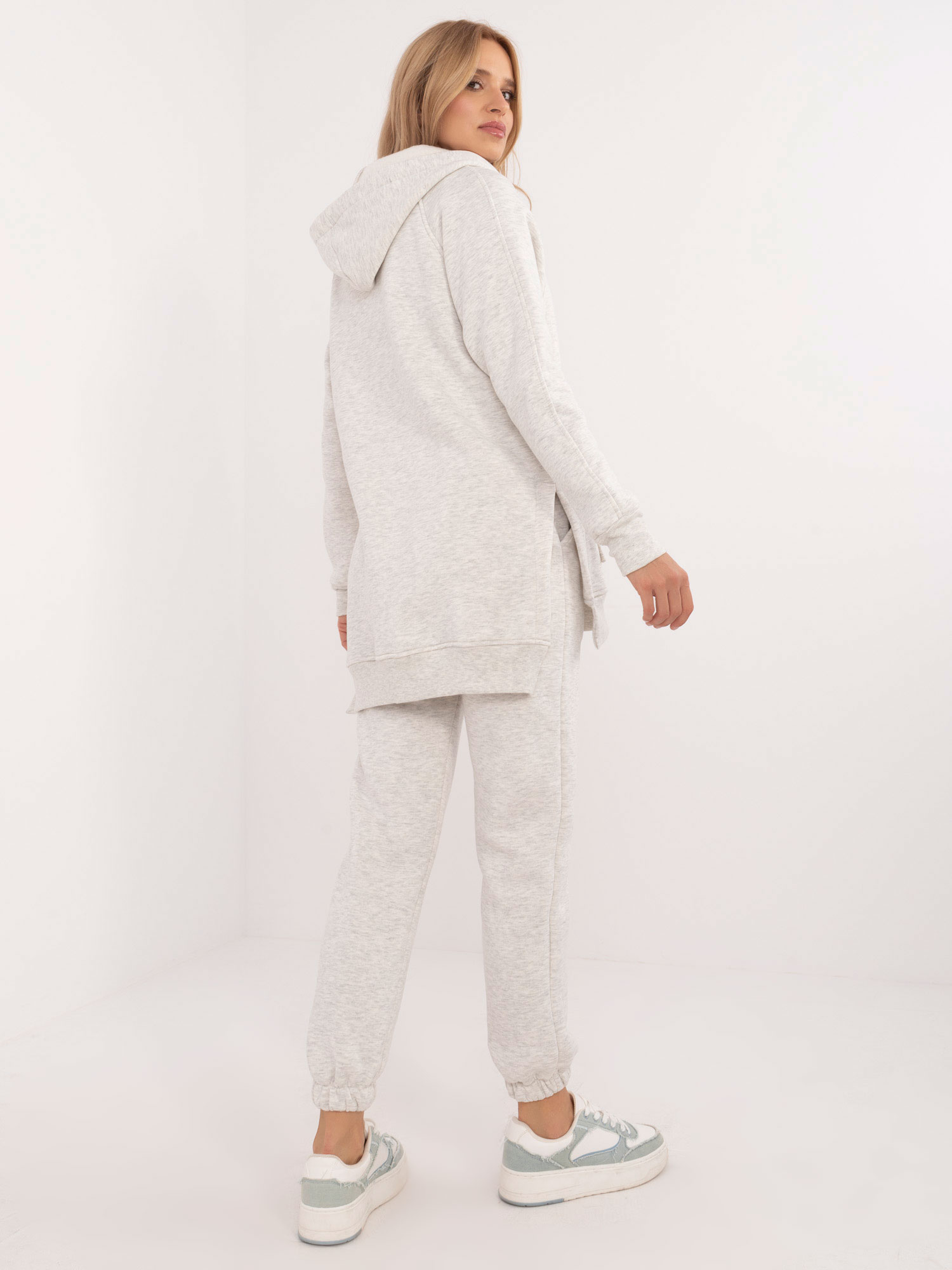 Jasnoszary 3-częściowy komplet dresowy basic: top + bluza + spodnie - obrazek 5